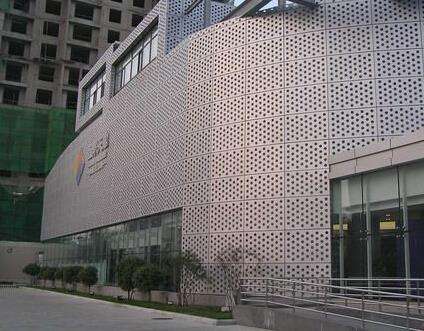 铝单板幕墙在行业发展中的矛盾
铝单板图片